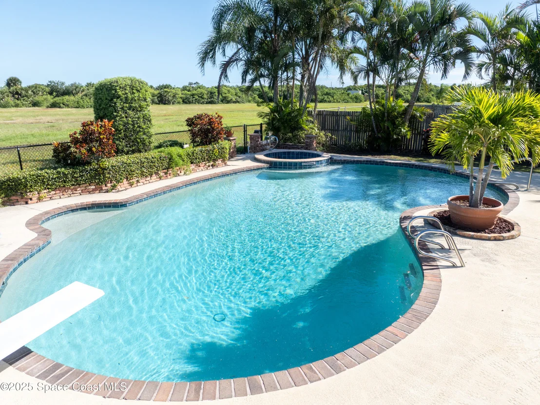 Photo of 410 Brightwaters Drive