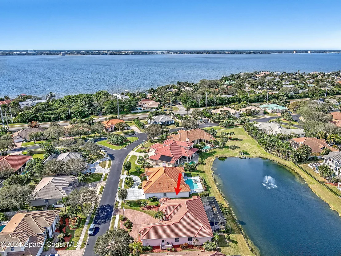 Photo of 402 Flanders Drive