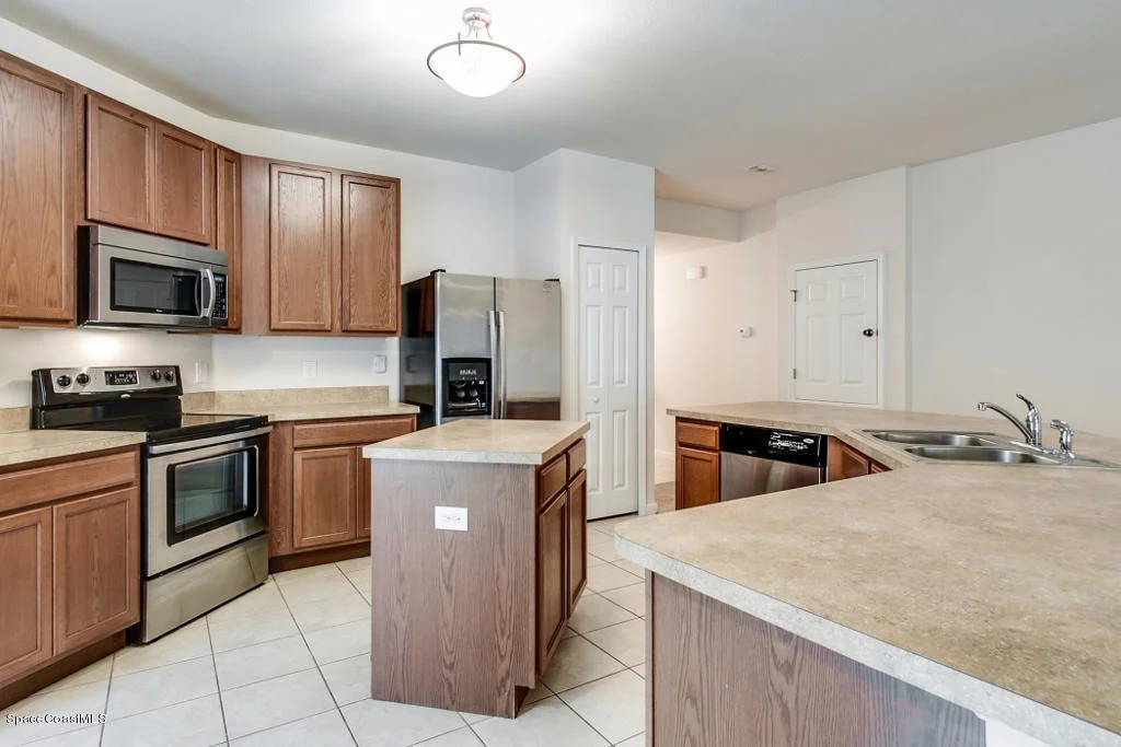 Photo of 534 Dryden Circle