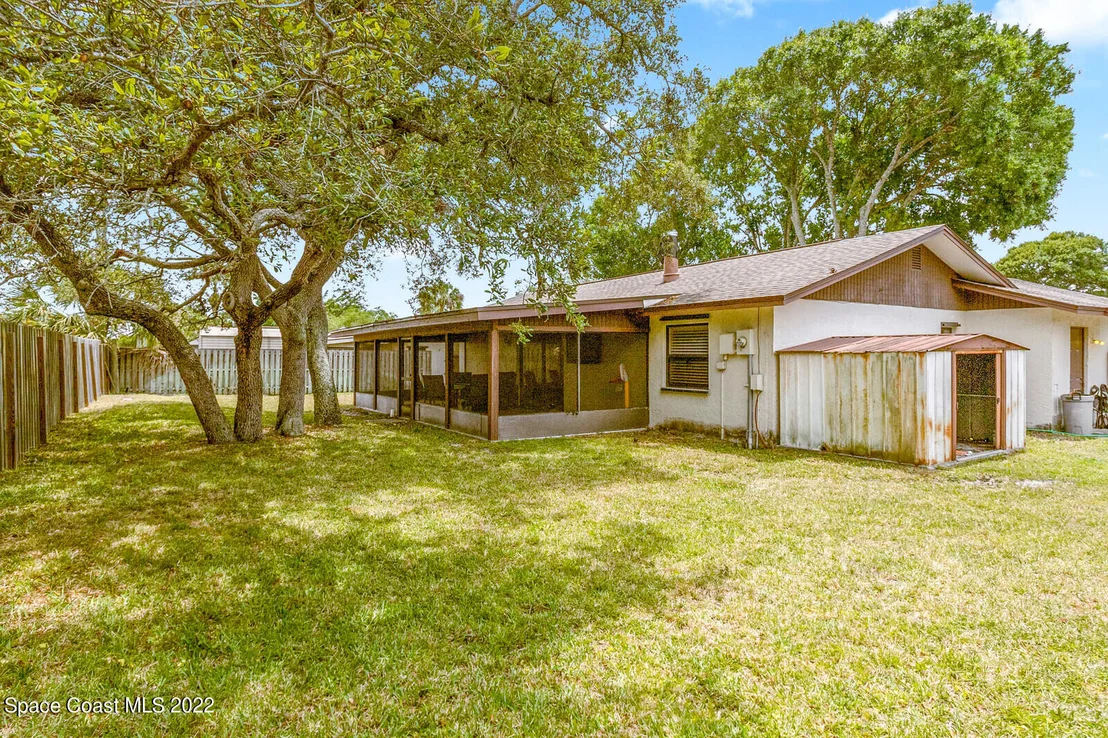 Photo of 1878 Ontario Circle N
