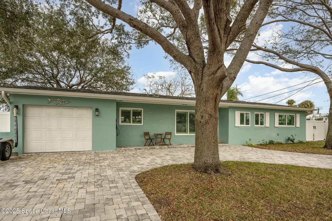 Photo of 407 Sandpiper Drive