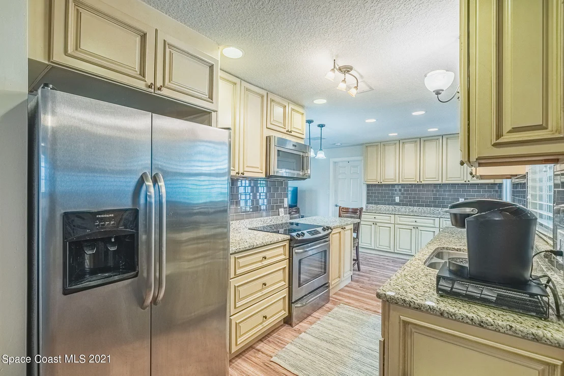 Photo of 845 Berkshire Drive