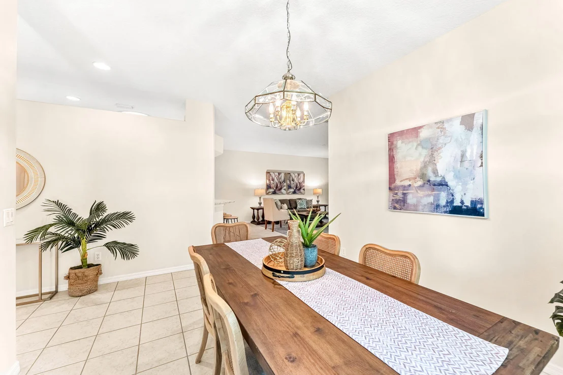 Photo of 1222 Honeybee Lane