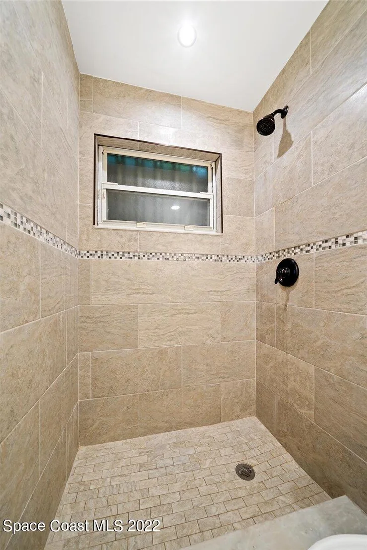 Photo of 668 Hampton Drive NE