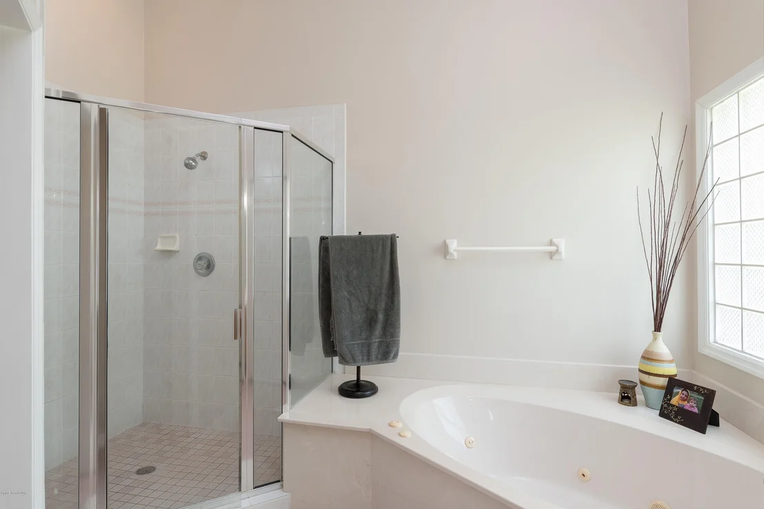Photo of 4587 Canard Road