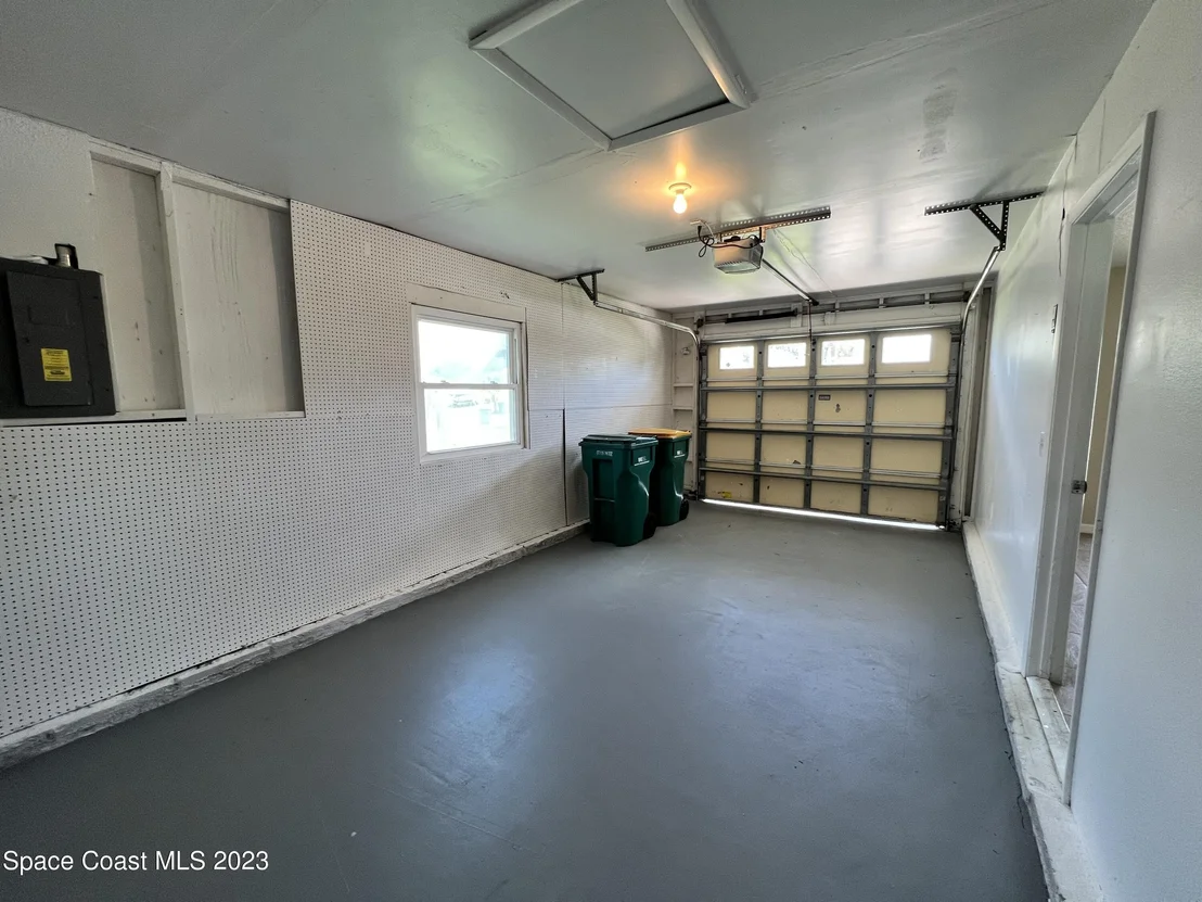 Photo of 2879 Lancaster Road