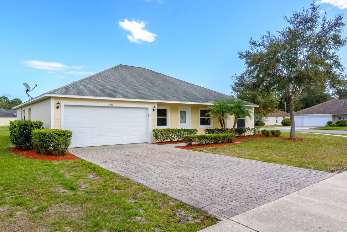 Photo of 3908 Rolling Hill Drive