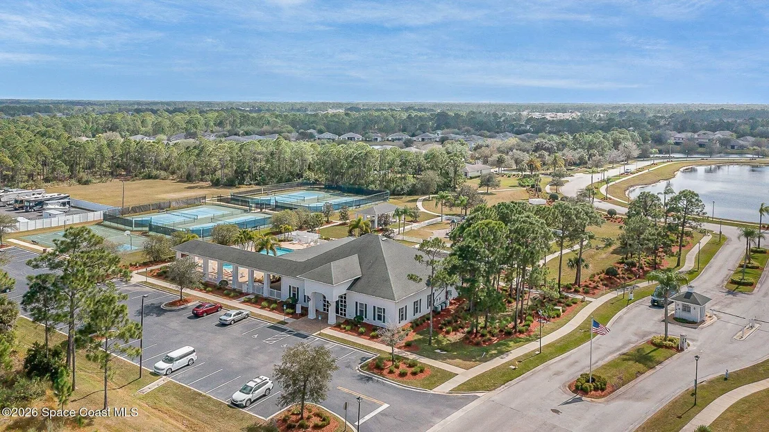 Photo of 325 Abernathy Circle SE