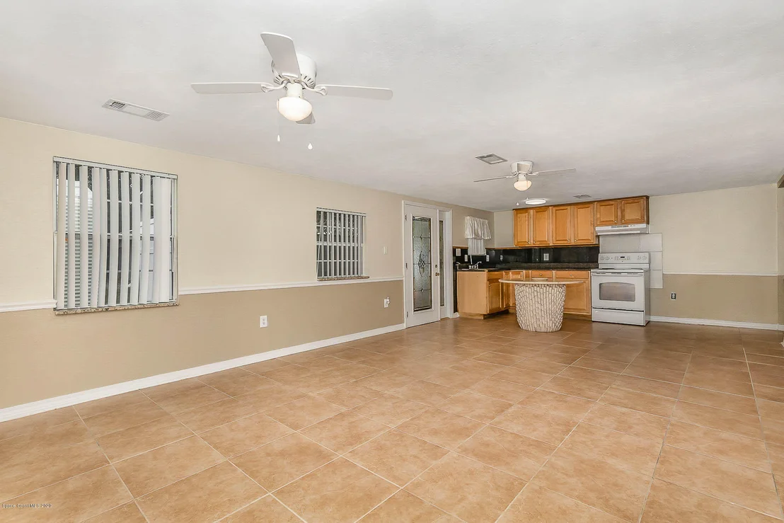 Photo of 2525 Coconut Drive