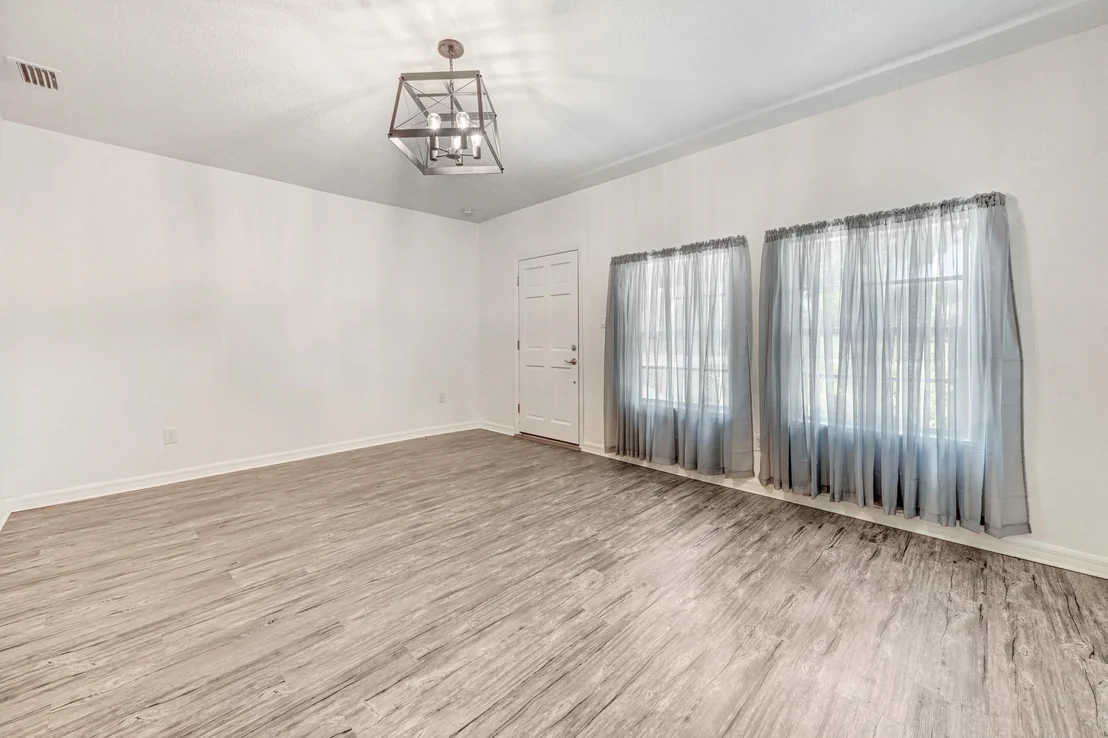 Photo of 298 Dorset Drive