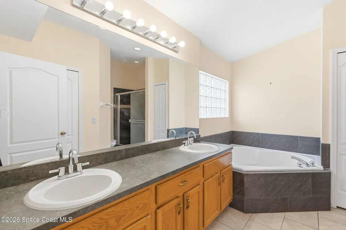 Photo of 1172 Pine Creek Circle NE