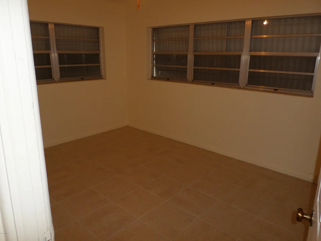 Photo of 305 Edinburgh Drive