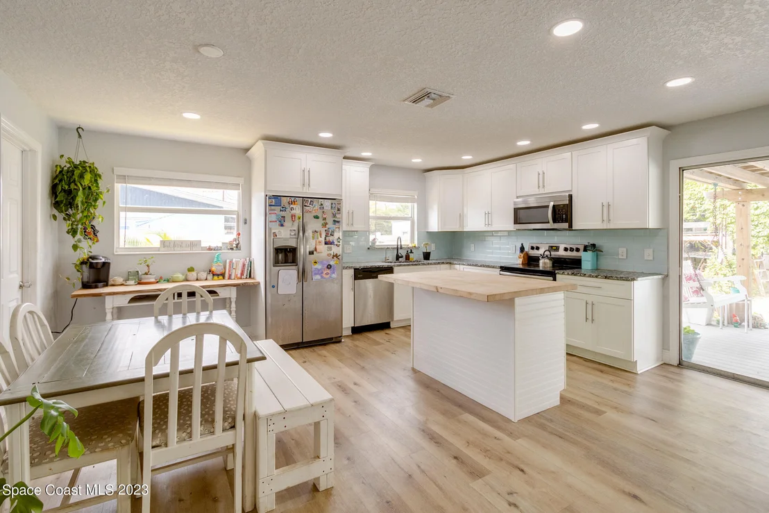 Photo of 2365 Abalone Avenue