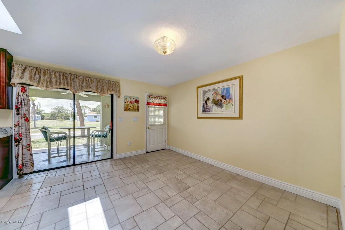 Photo of 1005 Daytona Drive NE