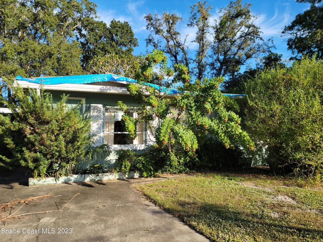 Photo of 495 Hillside Court