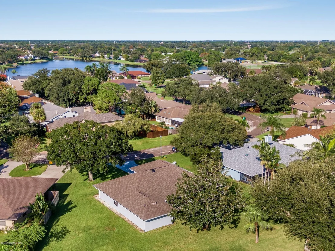 Photo of 550 Deerfield Drive
