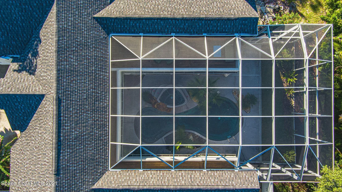 Photo of 472 Peregrine Drive