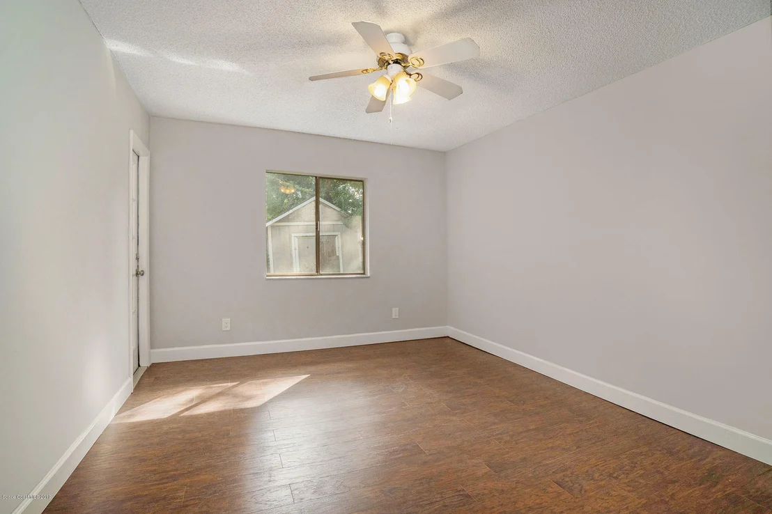 Photo of 409 Surrey Run
