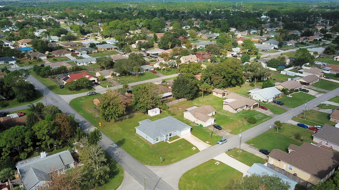 Photo of 6800 Cecil Road