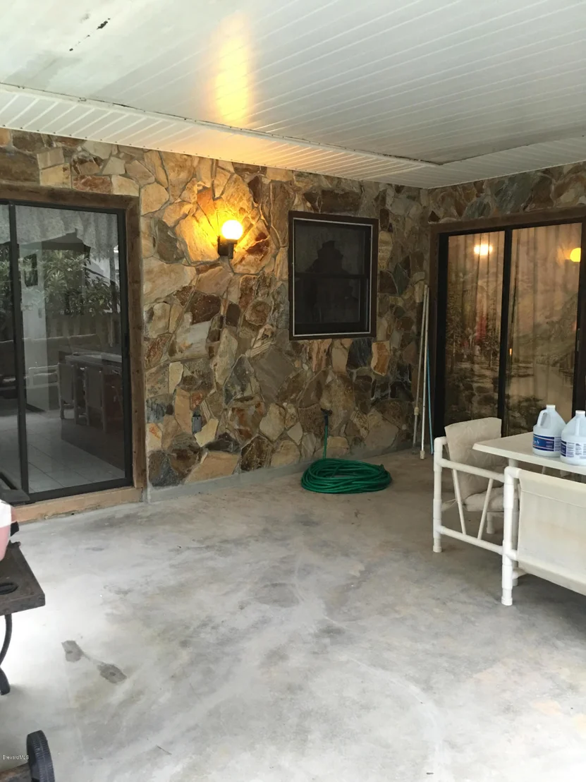 Photo of 1074 Citrus Avenue NE