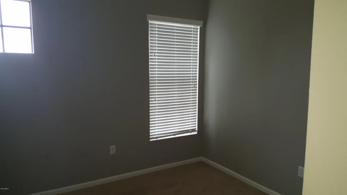 Photo of 384 Dryden Circle