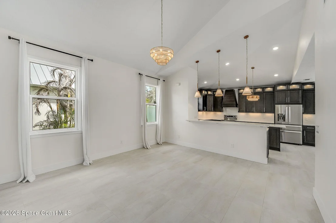 Photo of 2093 Greenway Drive