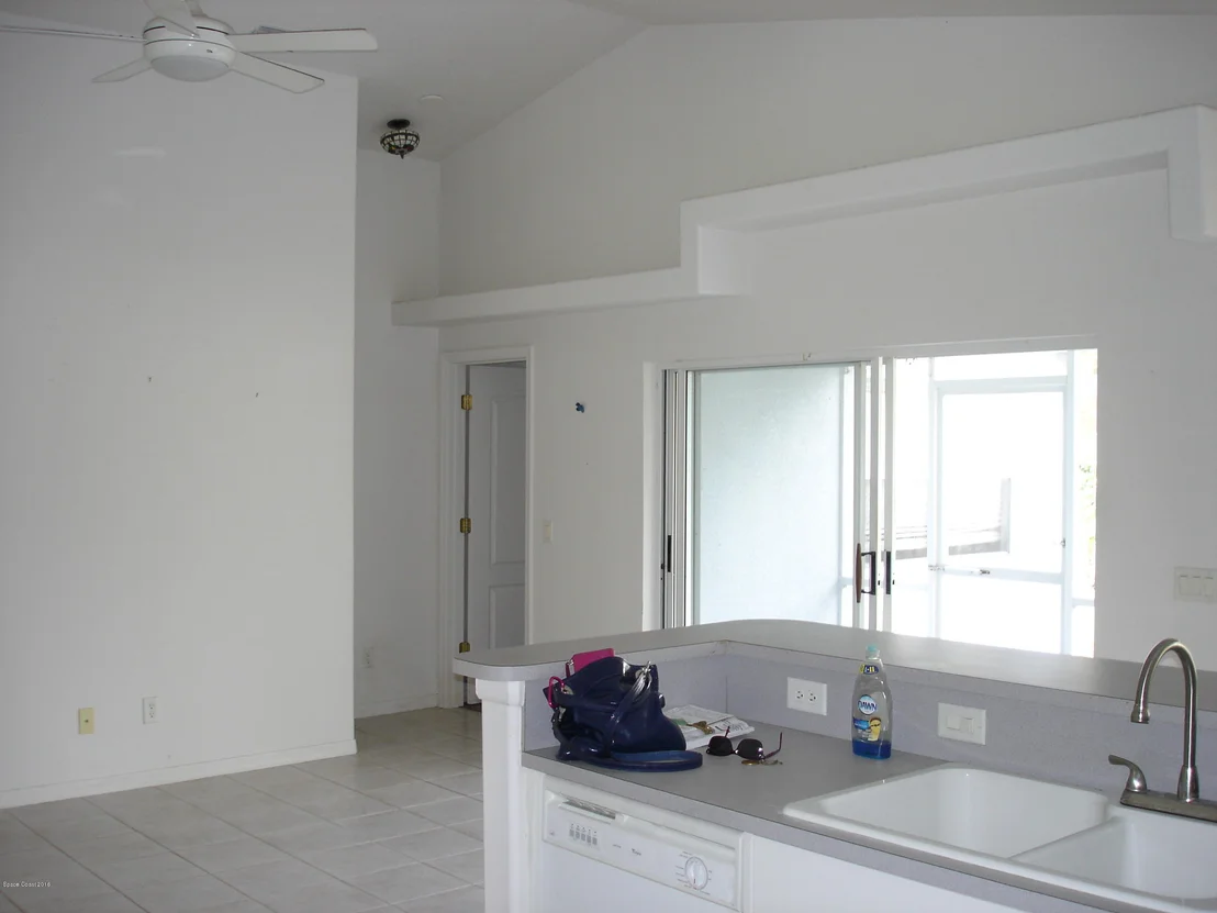 Photo of 1050 NE Pine Creek Circle NE