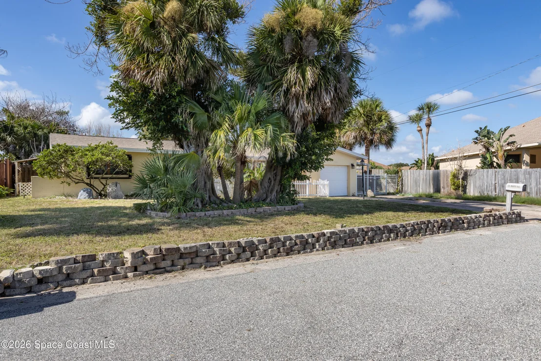 Photo of 335 Brewster Road