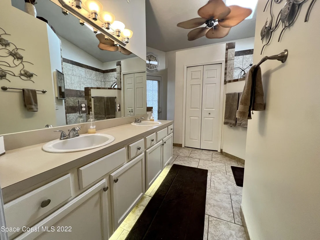 Photo of 6553 Cedar Avenue