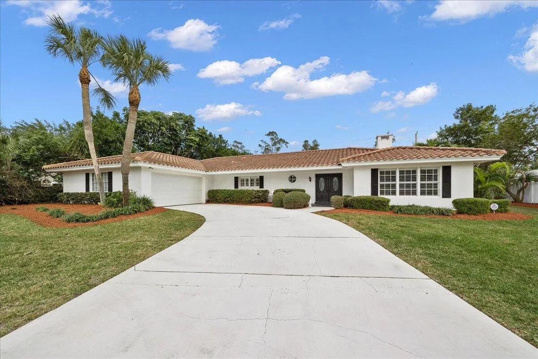 Photo of 716 Malibu Lane