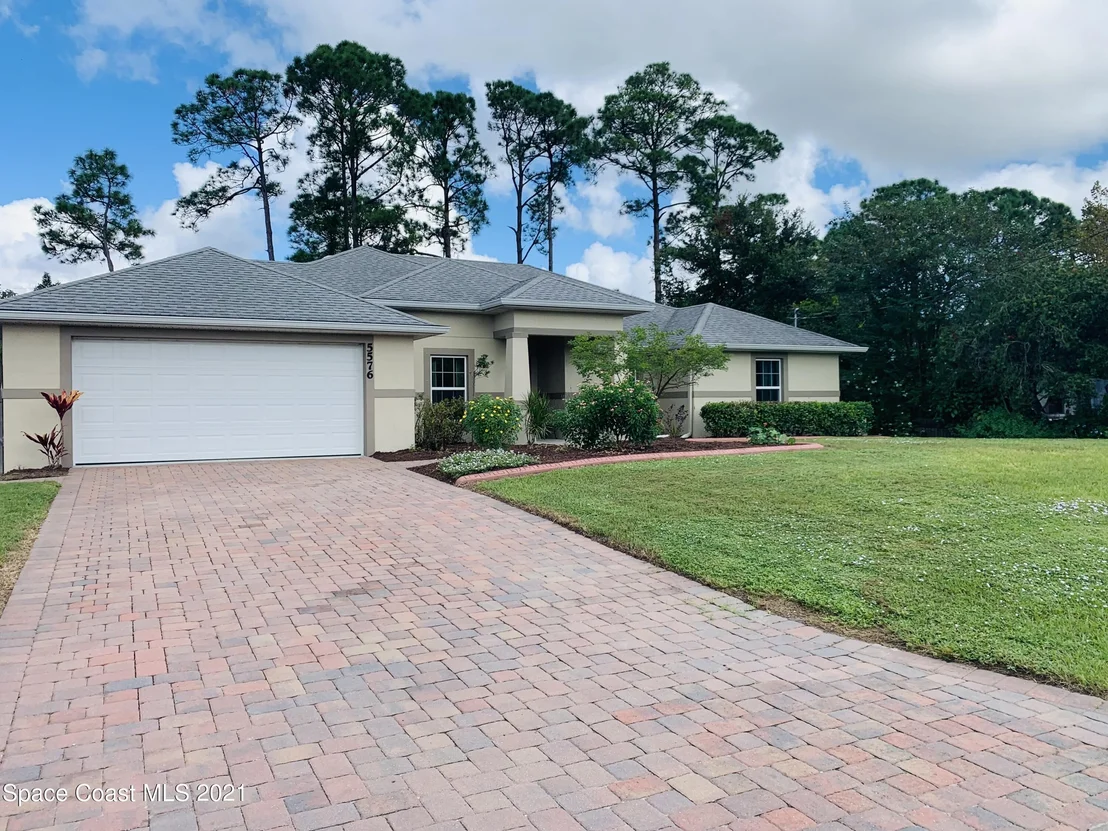 Photo of 5576 Flint Road