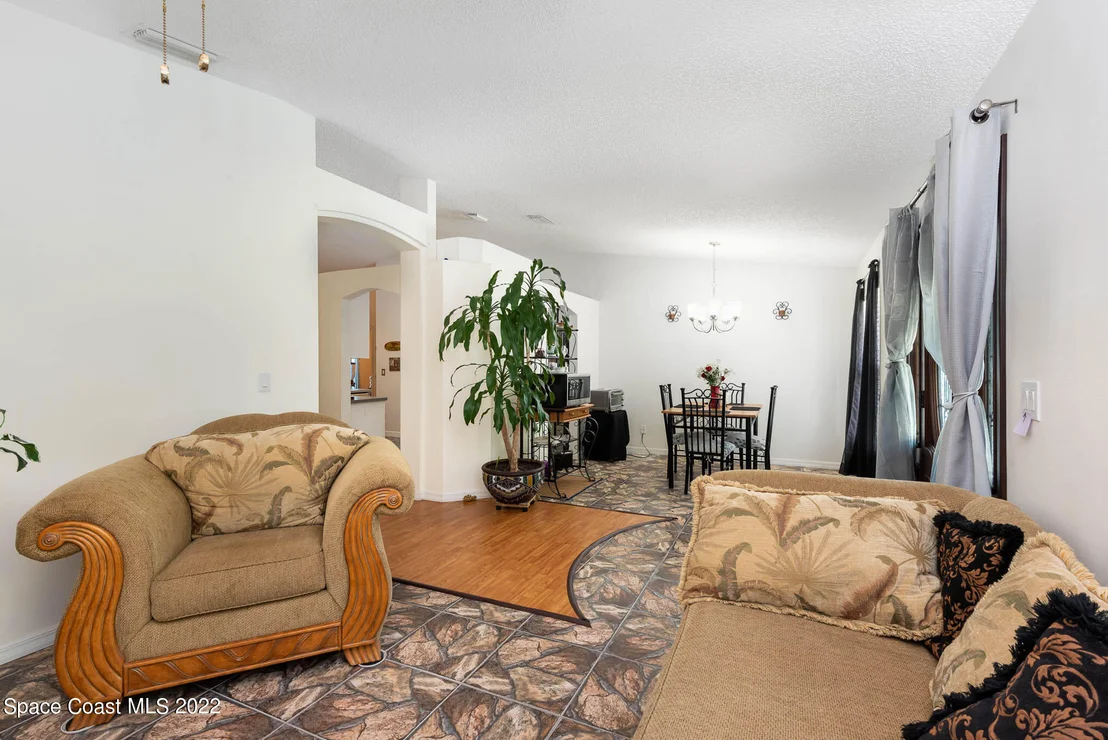 Photo of 505 Arabella Lane