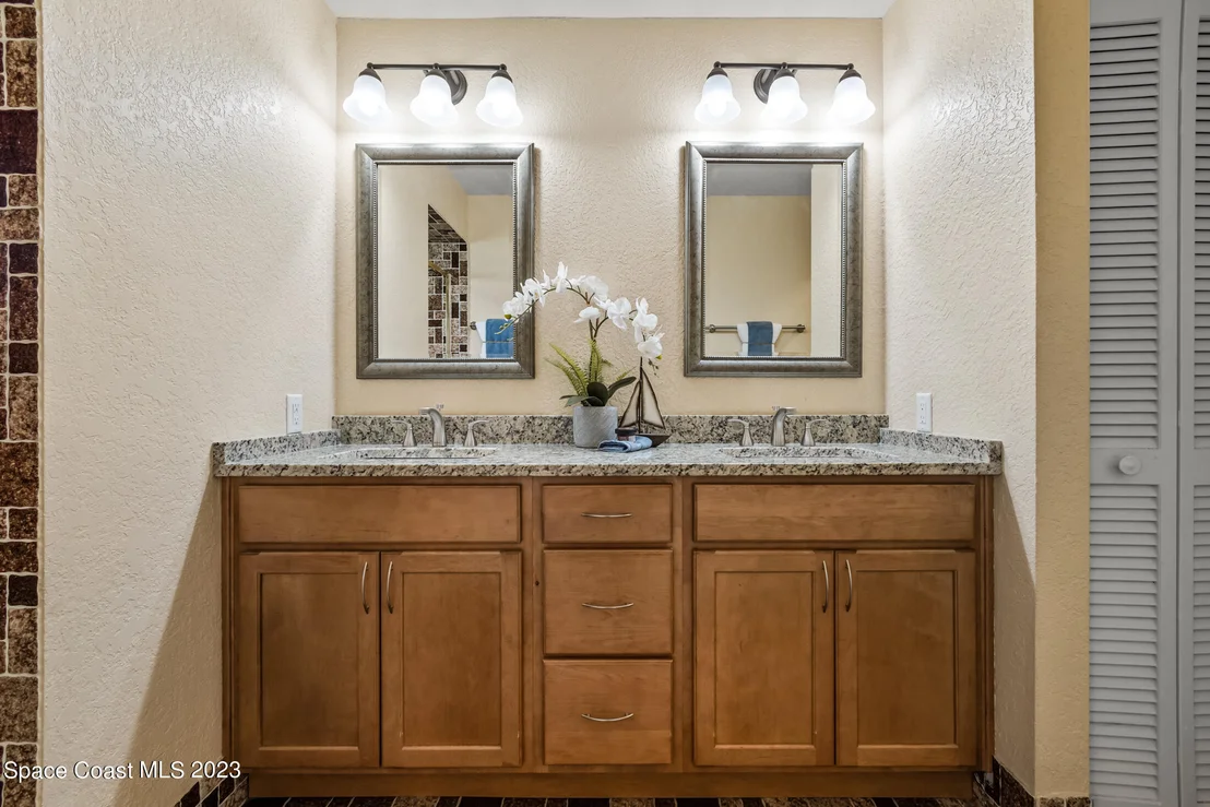 Photo of 605 Bimini Road