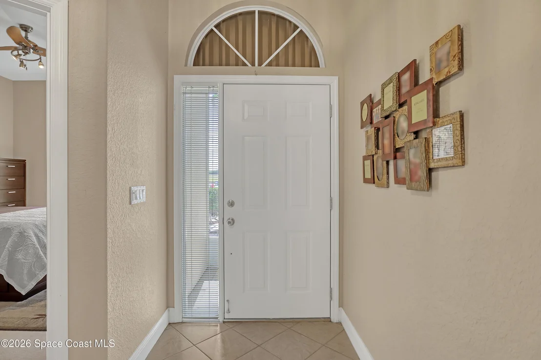 Photo of 2410 Golf Vista Boulevard