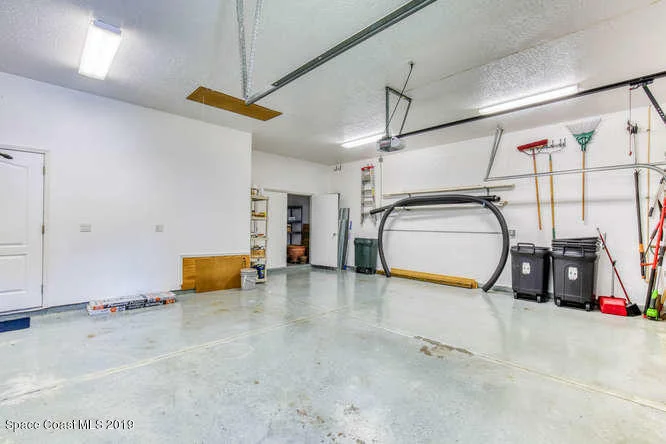 Photo of 2241 Royal Oaks Drive