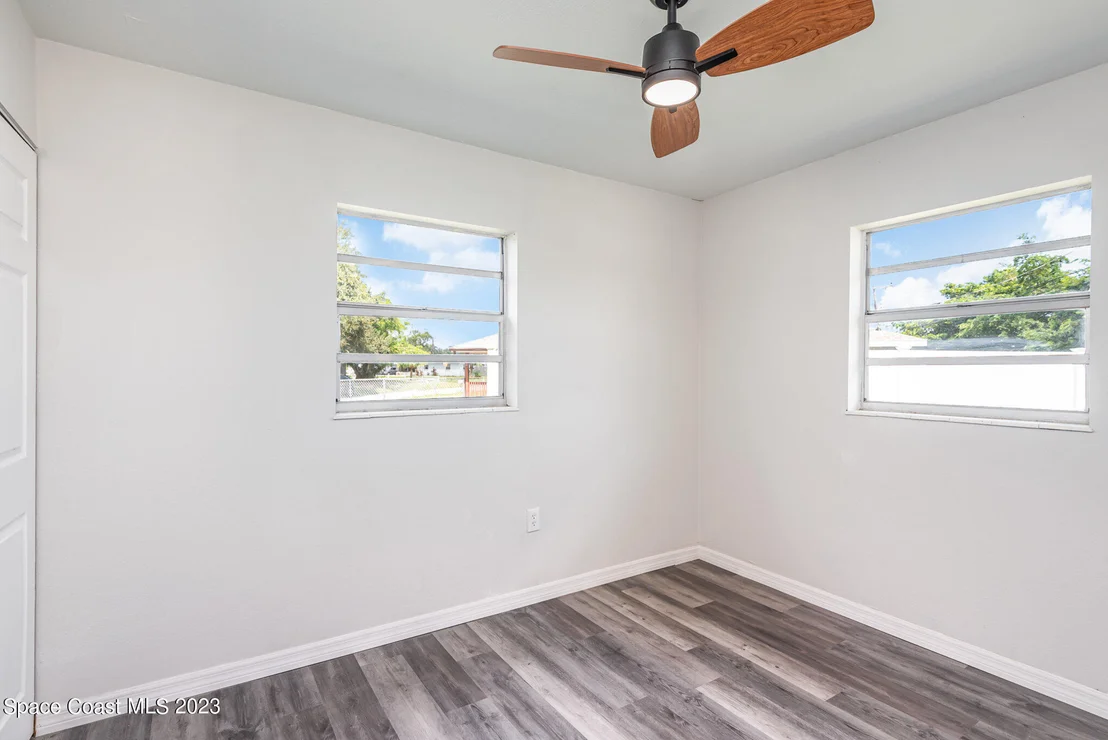 Photo of 4075 Robinhood Drive