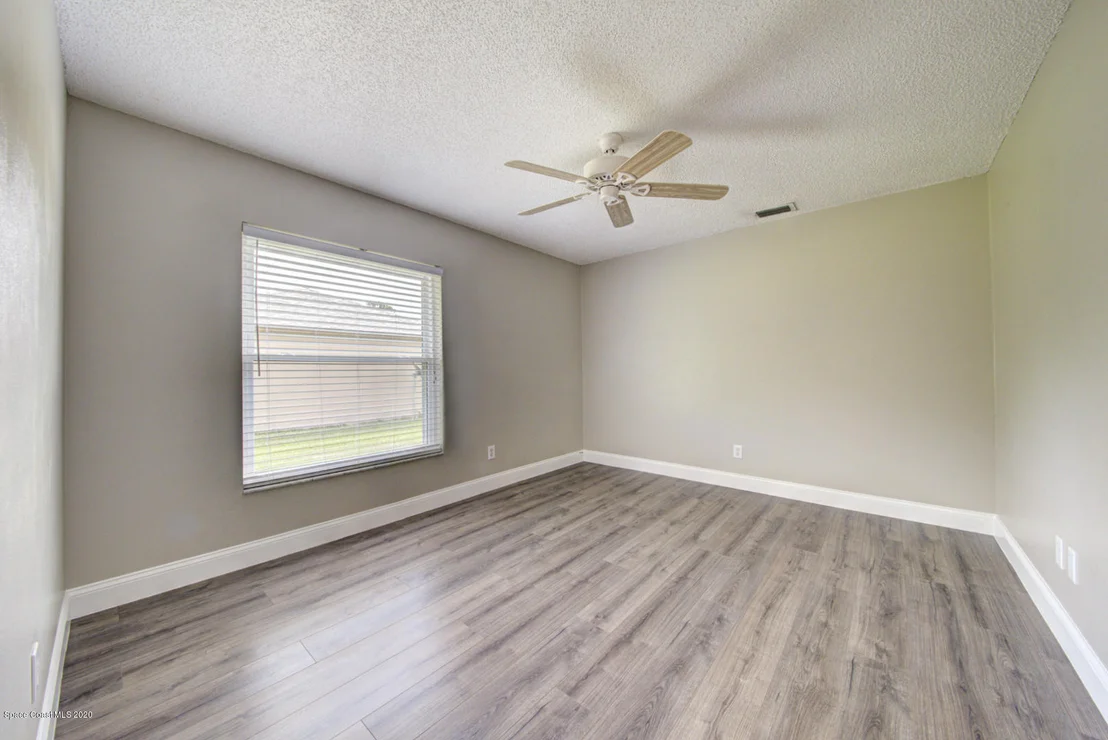 Photo of 6480 Adrian Street