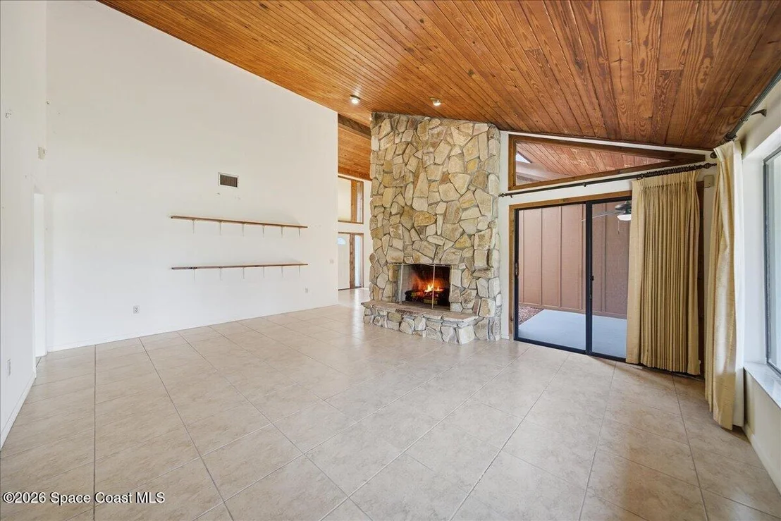 Photo of 653 Doral Lane