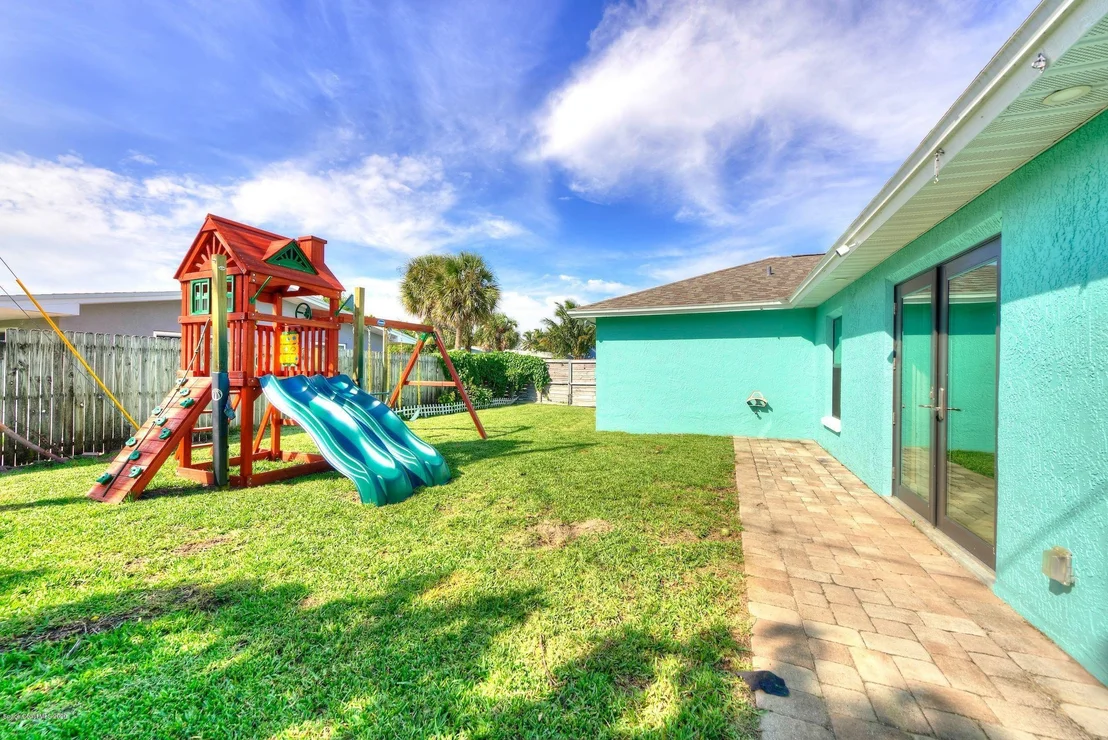 Photo of 229 Chalet Avenue