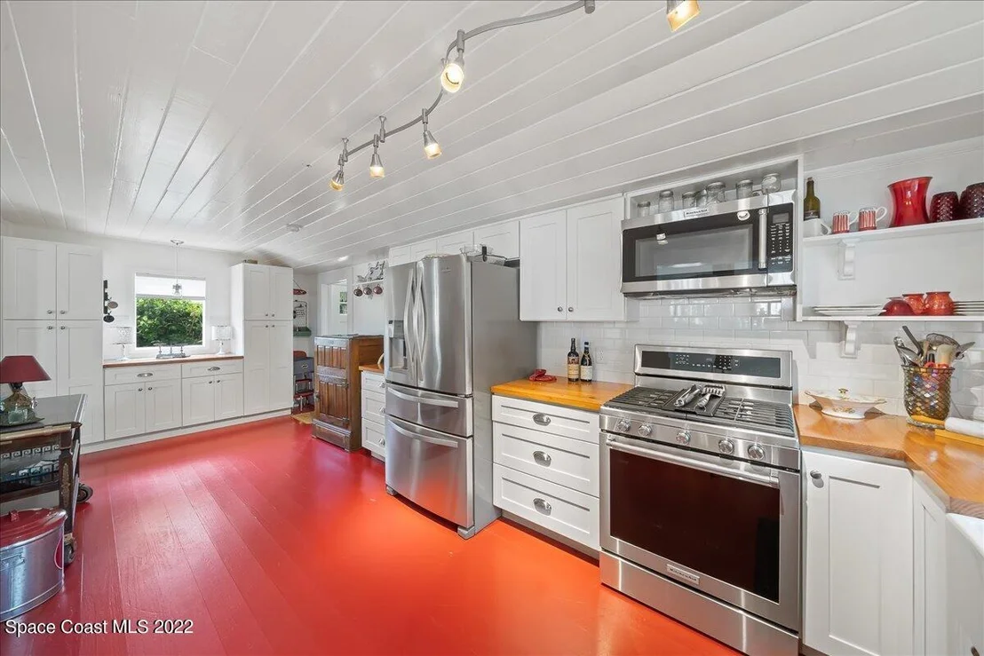 Photo of 2915 N Indian River Drive