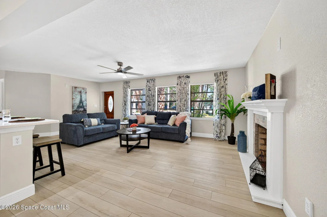 Photo of 7486 Livingstone Lane