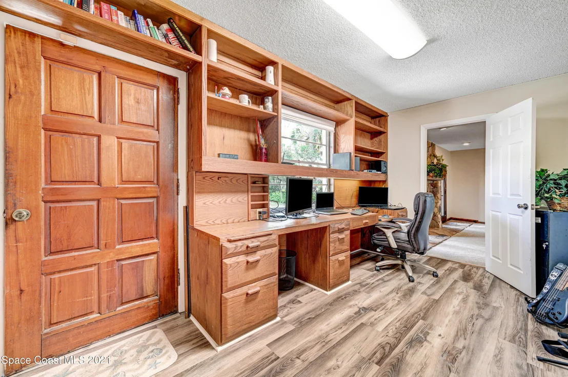Photo of 2533 Meadow Lane