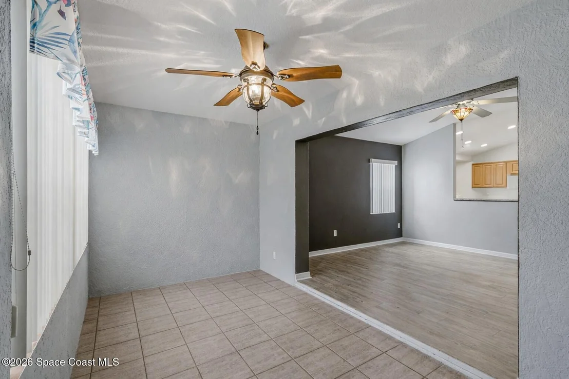 Photo of 934 S Fork Circle