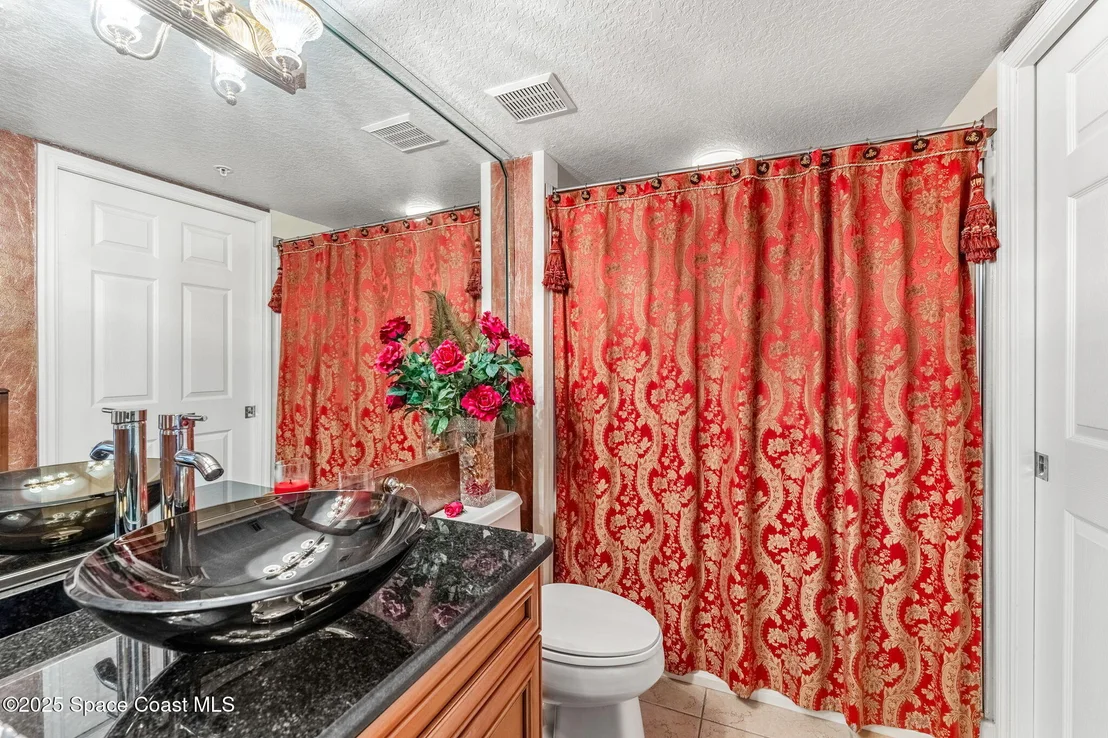 Photo of Unit 301 at 100 Riverside Drive