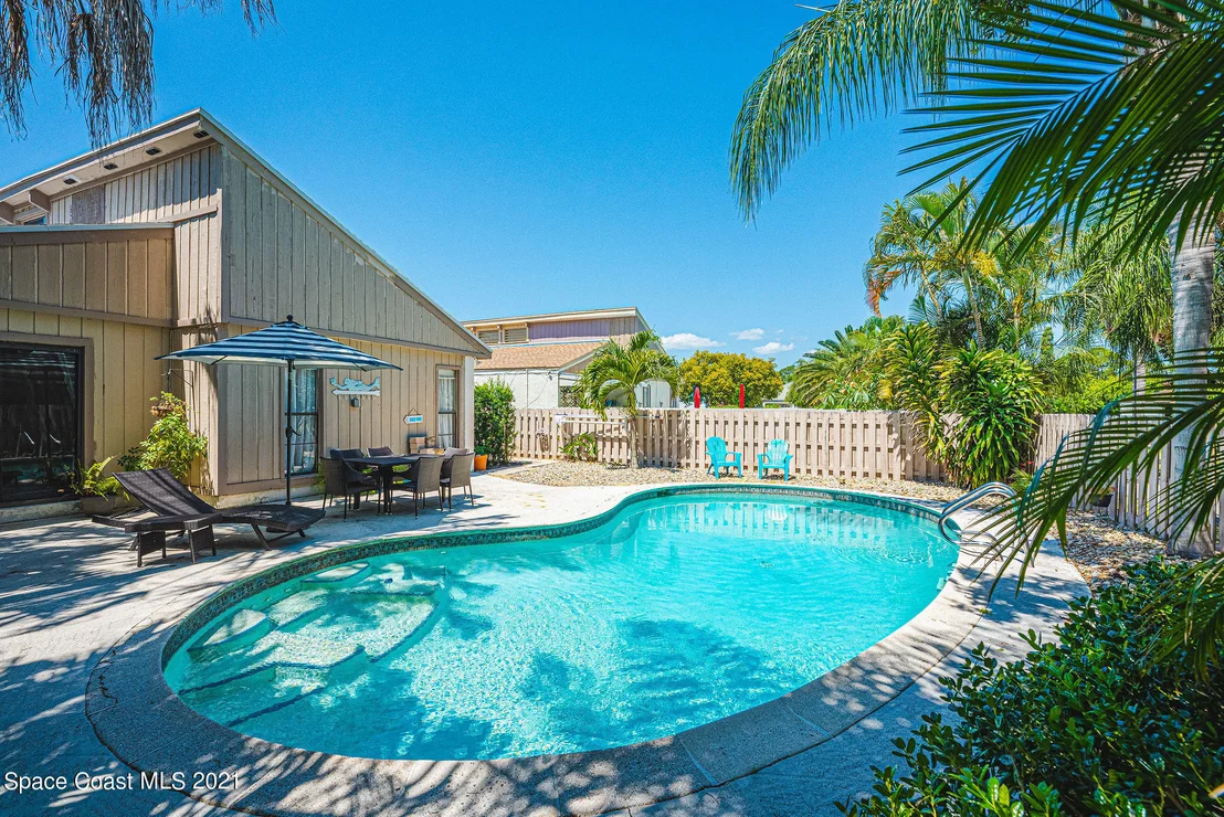 Photo of 460 Willow Tree Drive