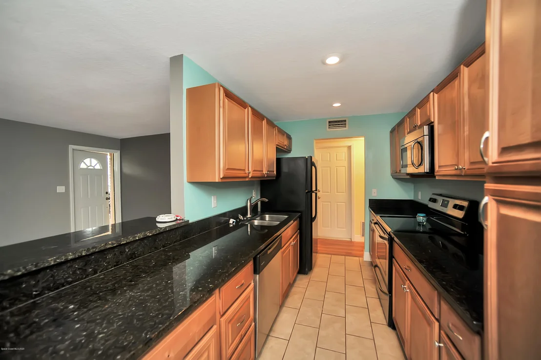 Photo of 600 Teak Drive
