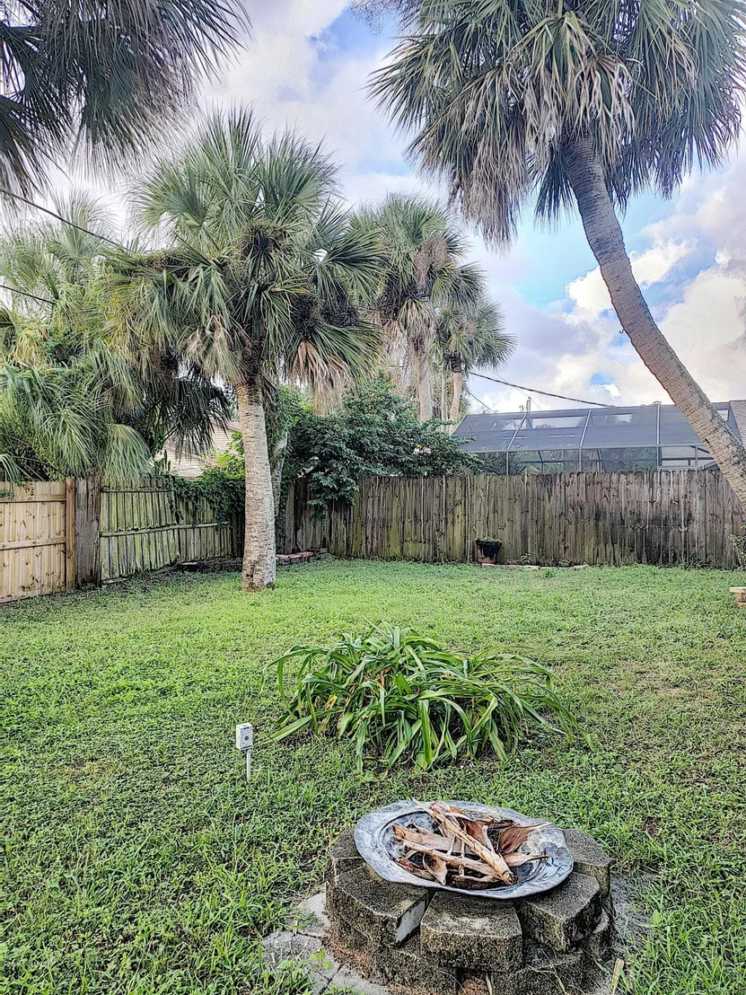 Photo of 1699 Palm Ridge Road