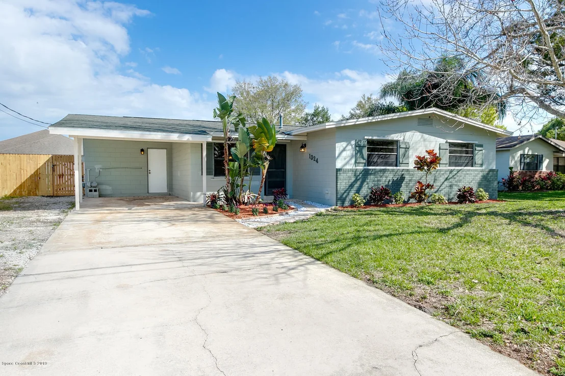 Photo of 1324 Estridge Drive