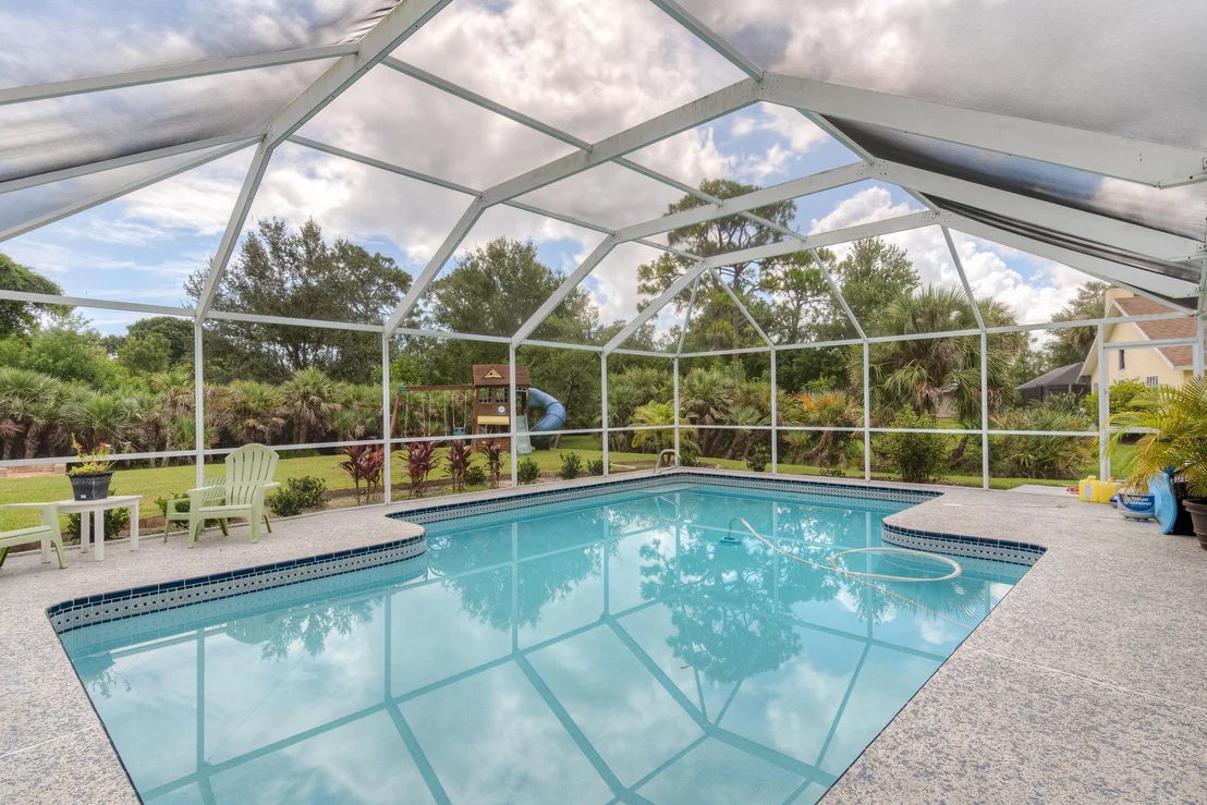 Photo of 4587 Canard Road