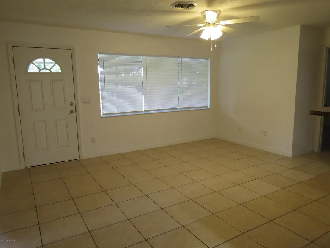 Photo of 1015 Slayton Avenue